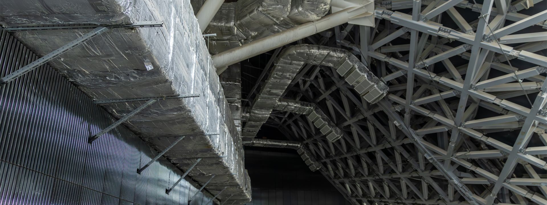 крепление систем дымоудаления