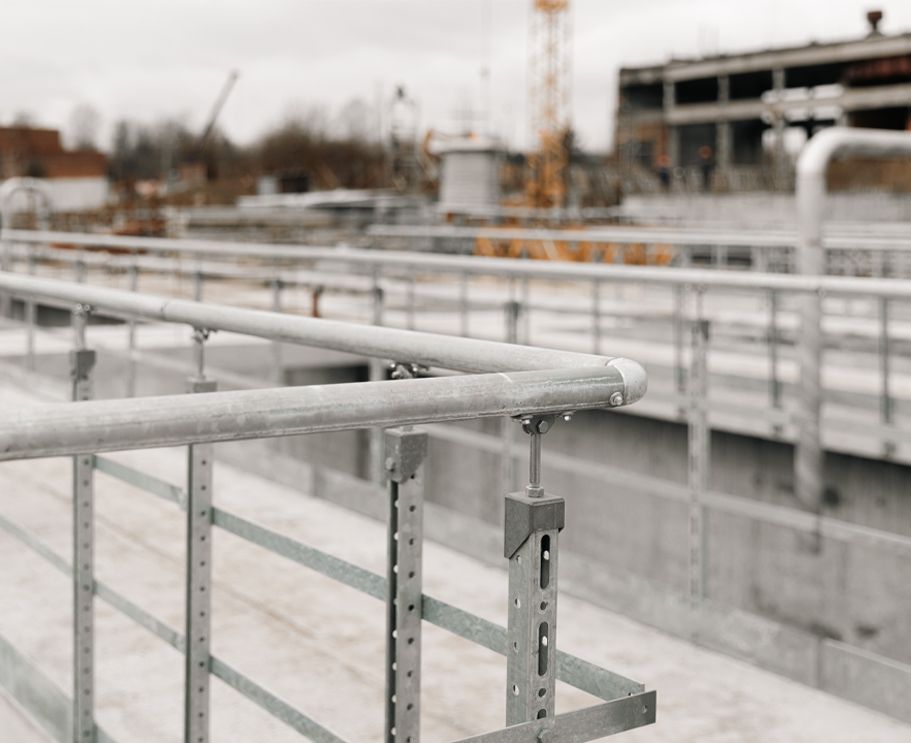 Установка конструкций на объекте